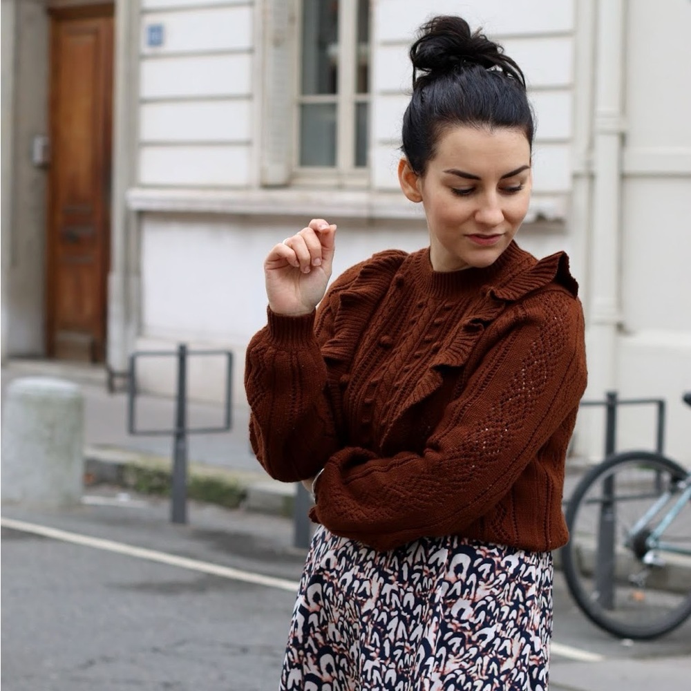 Sezane Brown Ruffled Sweater - Picture 12 of 14